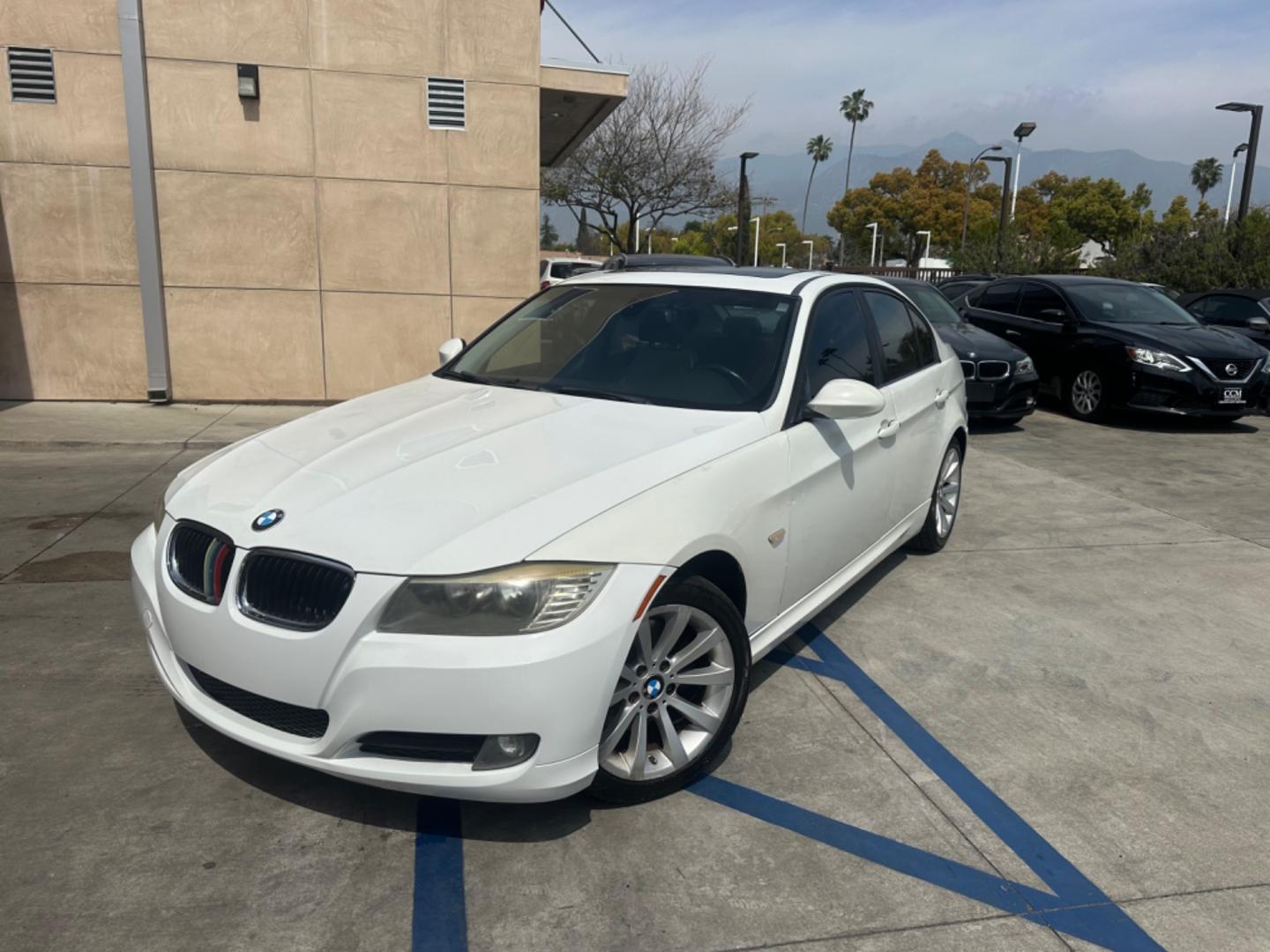 2011 White /Black BMW 3-Series 328i SA SULEV (WBAPH5G55BN) with an 3.0L L6 DOHC 24V engine, Automatic transmission, located at 30 S. Berkeley Avenue, Pasadena, CA, 91107, (626) 248-7567, 34.145447, -118.109398 - This BMW 328i Looks and drives good. It comes well equipped with leather seats, power seats, moon-roof, and a lot more. Bad credit? we can help! we are the bank. - Photo#0